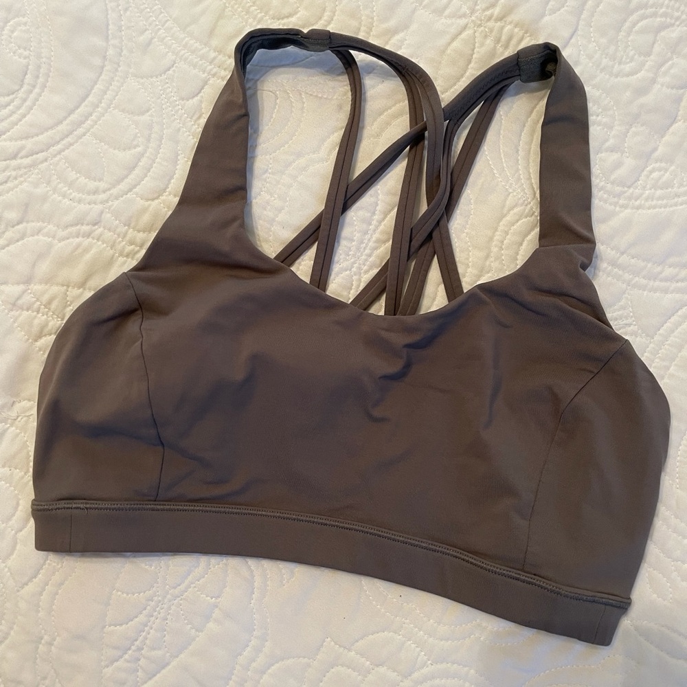 Lululemon Free to be Serene Sports Bra